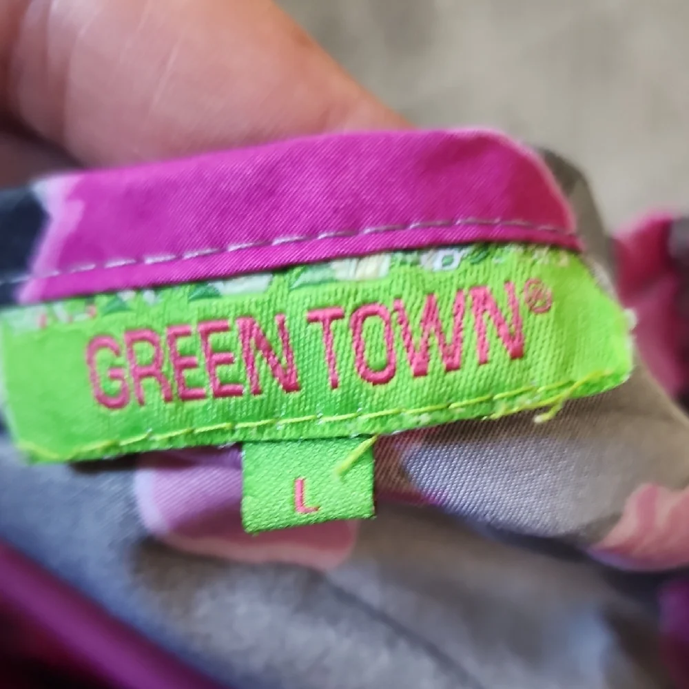 Green Town Scrubs - Picture 3 of 3